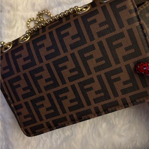 Fashion FF Brown and Black Chain Shoulder Bag - Picture 13 of 15